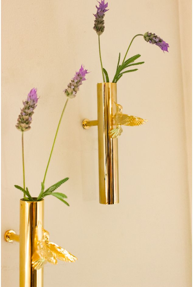 4_Vaso Tubo De Parede Beija Flor Ouro - Sui Objetos -28-